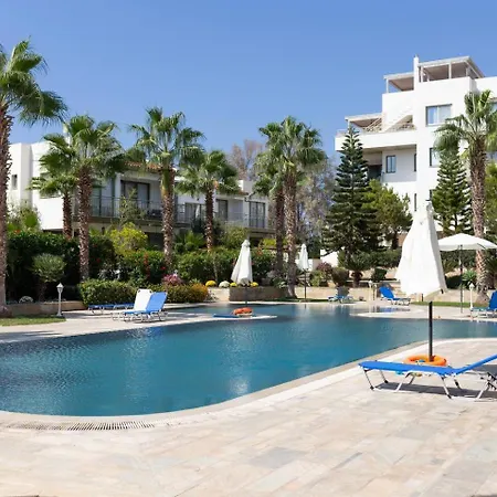 Apartment Fotini - Modern 2br With Pool & Balcony Near The