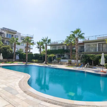 Fotini - Modern 2br With Pool & Balcony Near The *