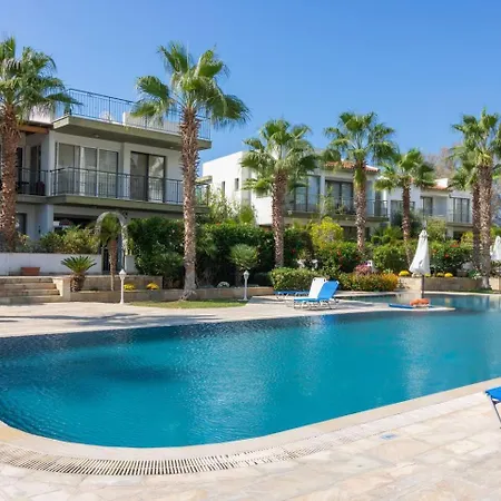 Fotini - Modern 2br With Pool & Balcony Near The 公寓 Paphos