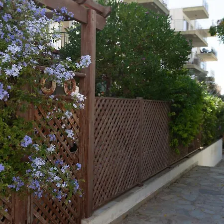 Lägenhet Fotini - Modern 2br With Pool & Balcony Near The Paphos