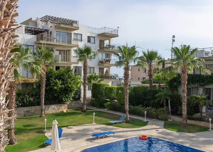 Apartmán Fotini - Modern 2br With Pool & Balcony Near The