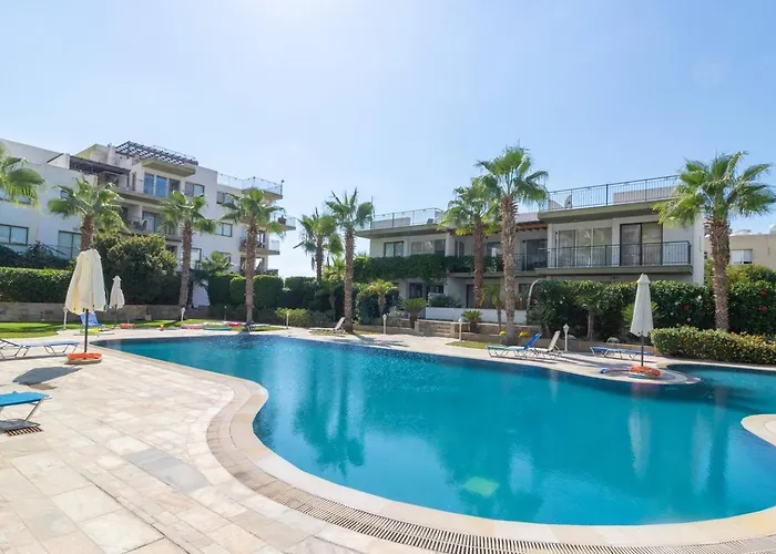 Fotini - Modern 2br With Pool & Balcony Near The *