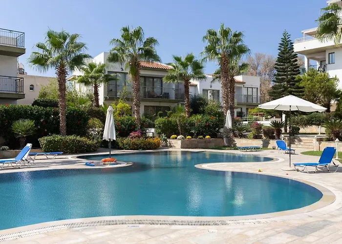 Fotini - Modern 2br With Pool & Balcony Near The Apartmán *