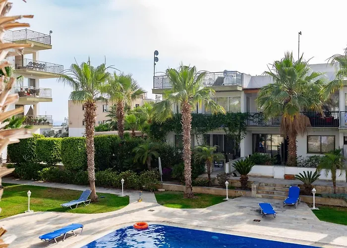 Fotini - Modern 2br With Pool & Balcony Near The *