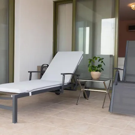 Apartmán Fotini - Modern 2br With Pool & Balcony Near The Paphos