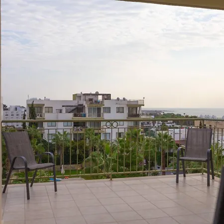 Apartmán Fotini - Modern 2br With Pool & Balcony Near The Paphos