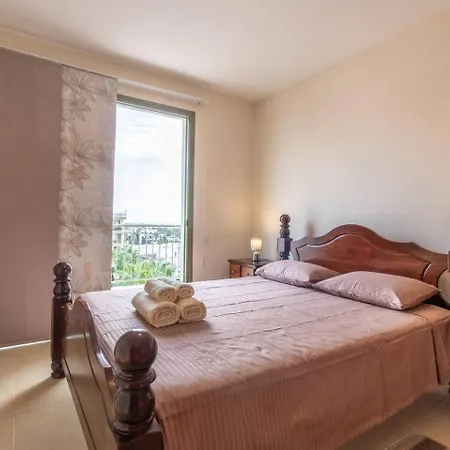 Apartmán Fotini - Modern 2br With Pool & Balcony Near The