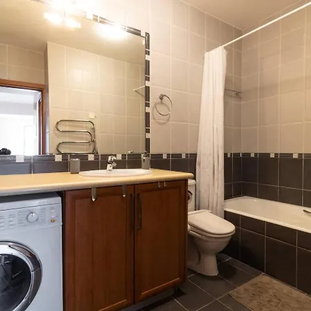 Apartmán Fotini - Modern 2br With Pool & Balcony Near The