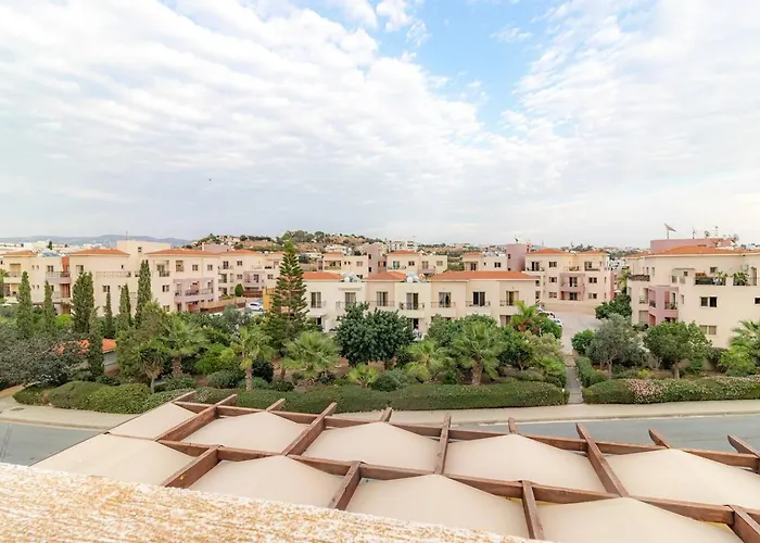 Fotini - Modern 2br With Pool & Balcony Near The * Pafos