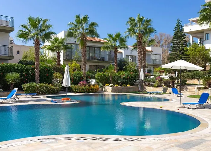 Fotini - Modern 2br With Pool & Balcony Near The *