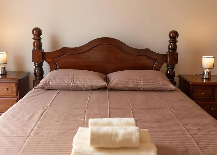 Daire Fotini - Modern 2br With Pool & Balcony Near The Pafos